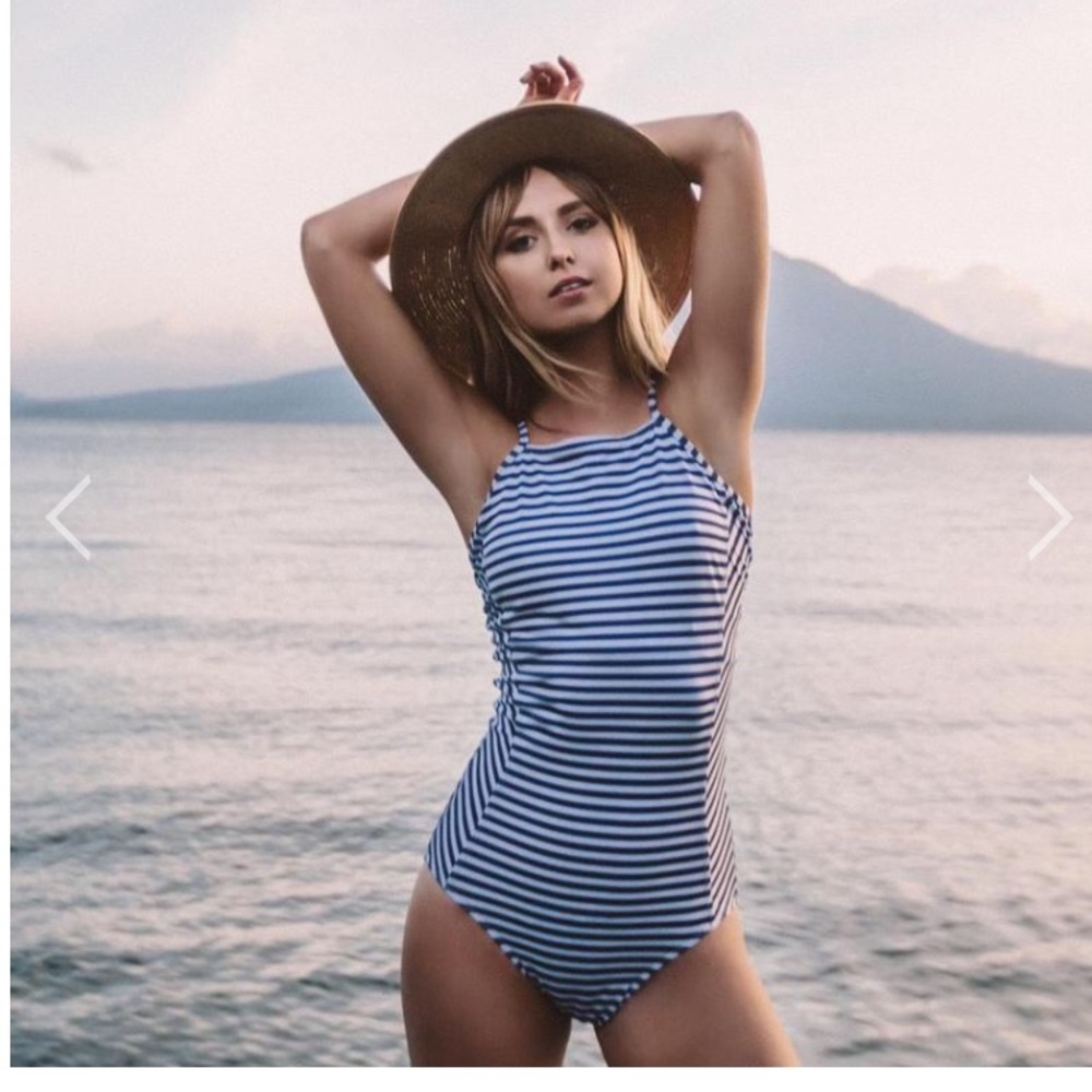 Albion Fit stripe one piece size large